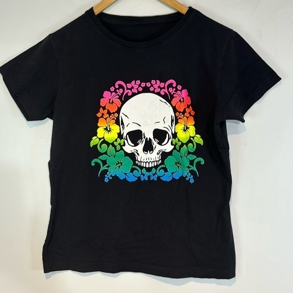 Rainbow Hawaiian skull black cotton t-shirt size small
